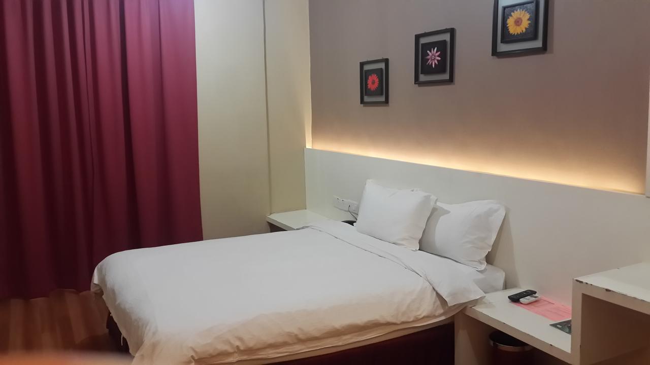 Avida Hotel Labuan Eksteriør billede