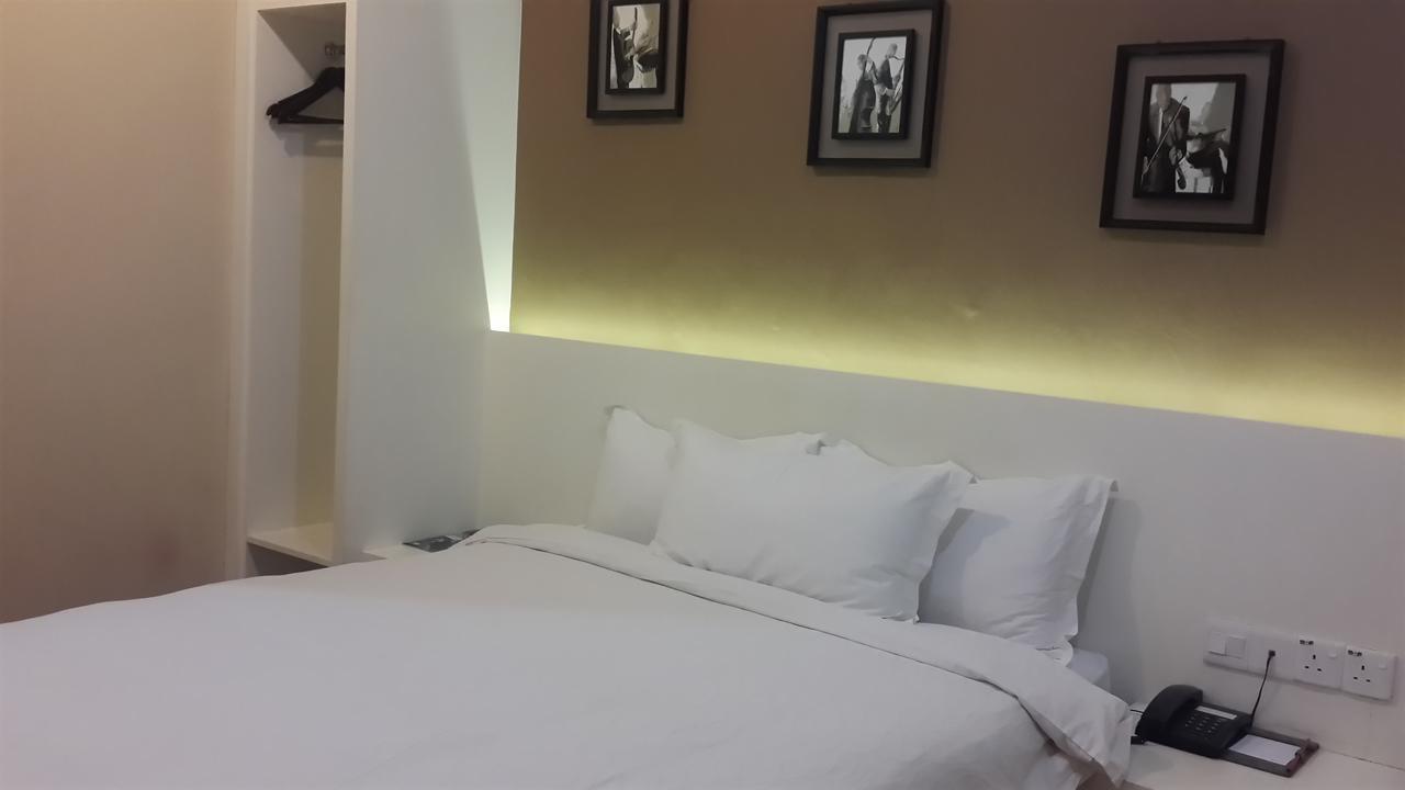 Avida Hotel Labuan Eksteriør billede